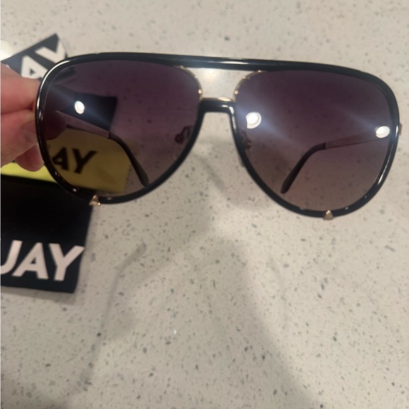 Quay Australia High Profile Black & Gold Aviator, Smoke Taupe POLARIZED Lenses - Picture 5 of 9